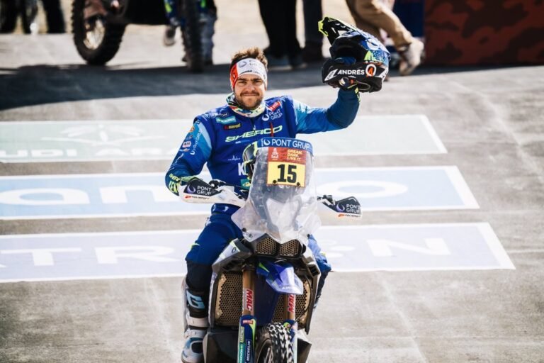 1736243555_Lorenzo-Santolino-se-lleva-la-tercera-etapa-del-Dakar.jpg