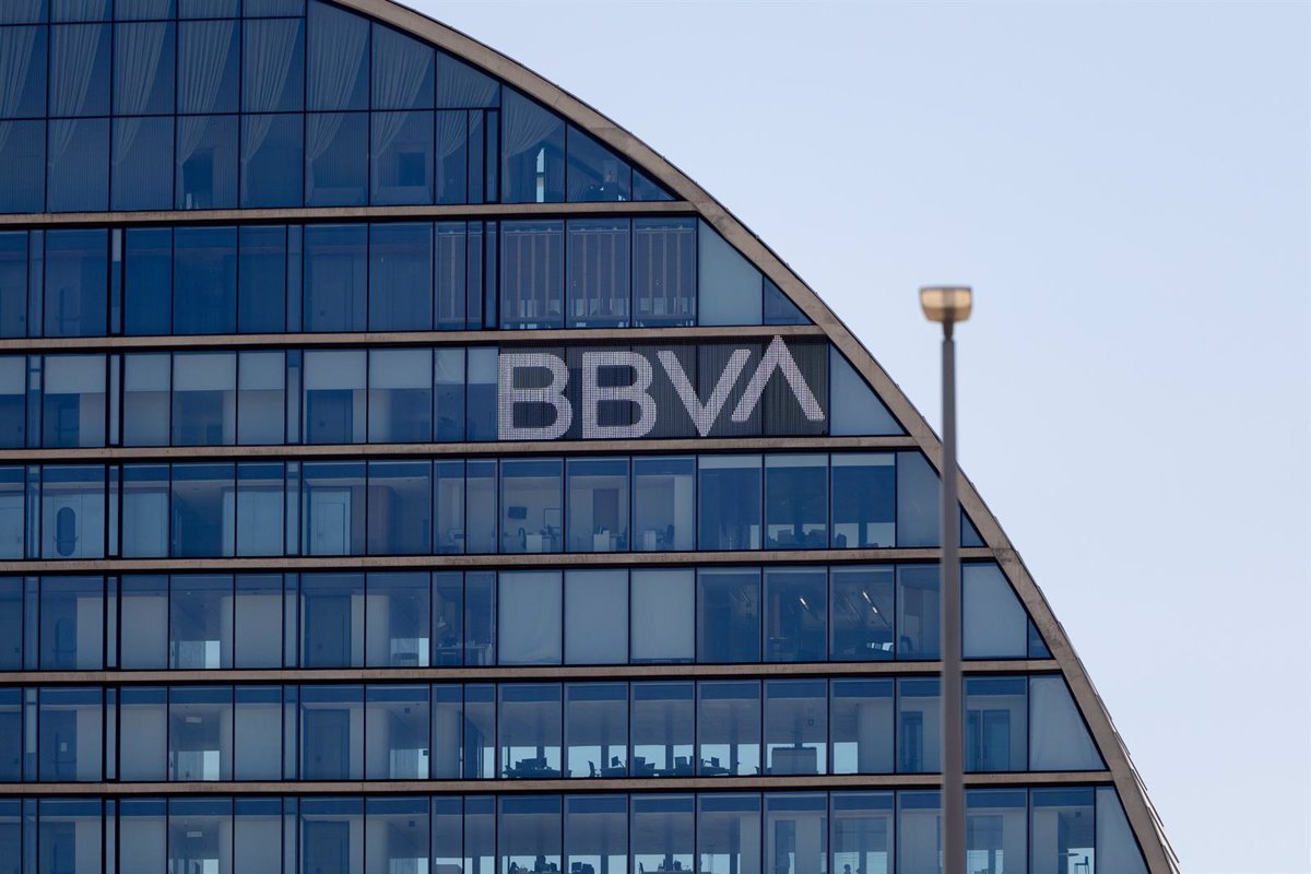 1736430791_La-fusion-entre-BBVA-y-Sabadell-seria-manejable-segun-SP.jpg