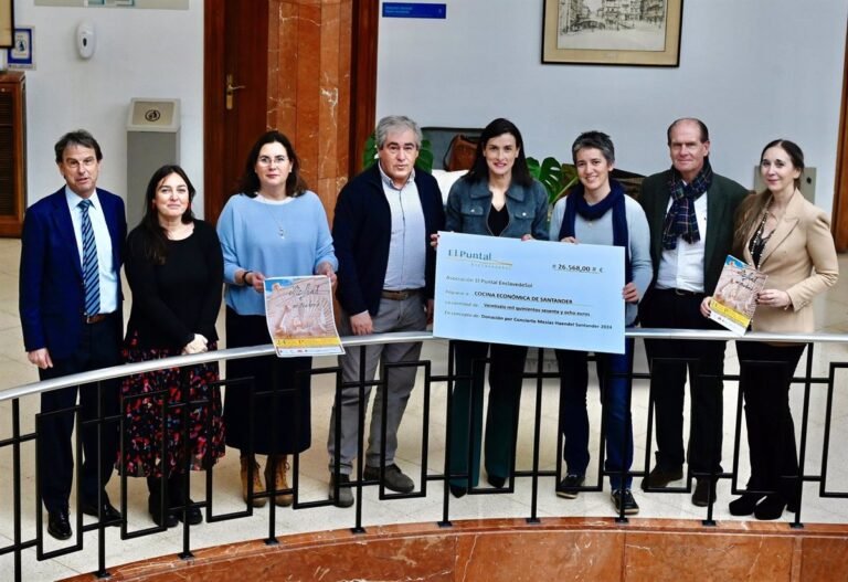 1736637894_La-Cocina-Economica-recibe-26568-euros-del-concierto-El-Mesias.jpg