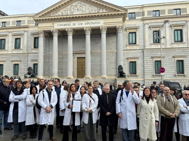 1739255605_Los-medicos-en-Espana-se-oponen-al-proyecto-Framework.jpg
