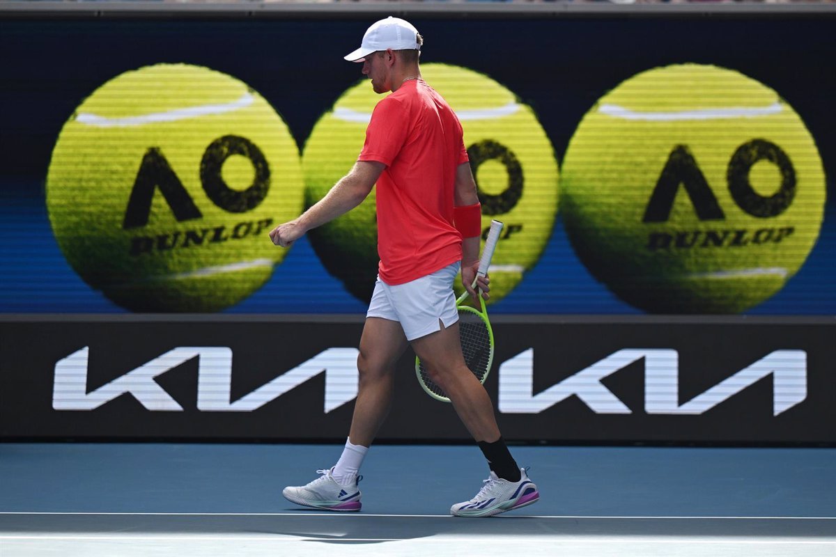 1739775281_Davidovich-se-queda-sin-estrenar-su-palmares-en-Delray-Beach.jpg