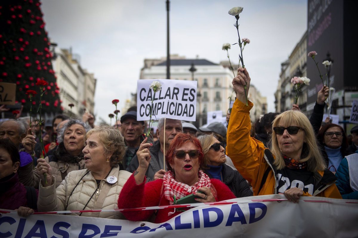 La-Fiscalia-revisa-mas-de-un-centenar-de-casos-de.jpg