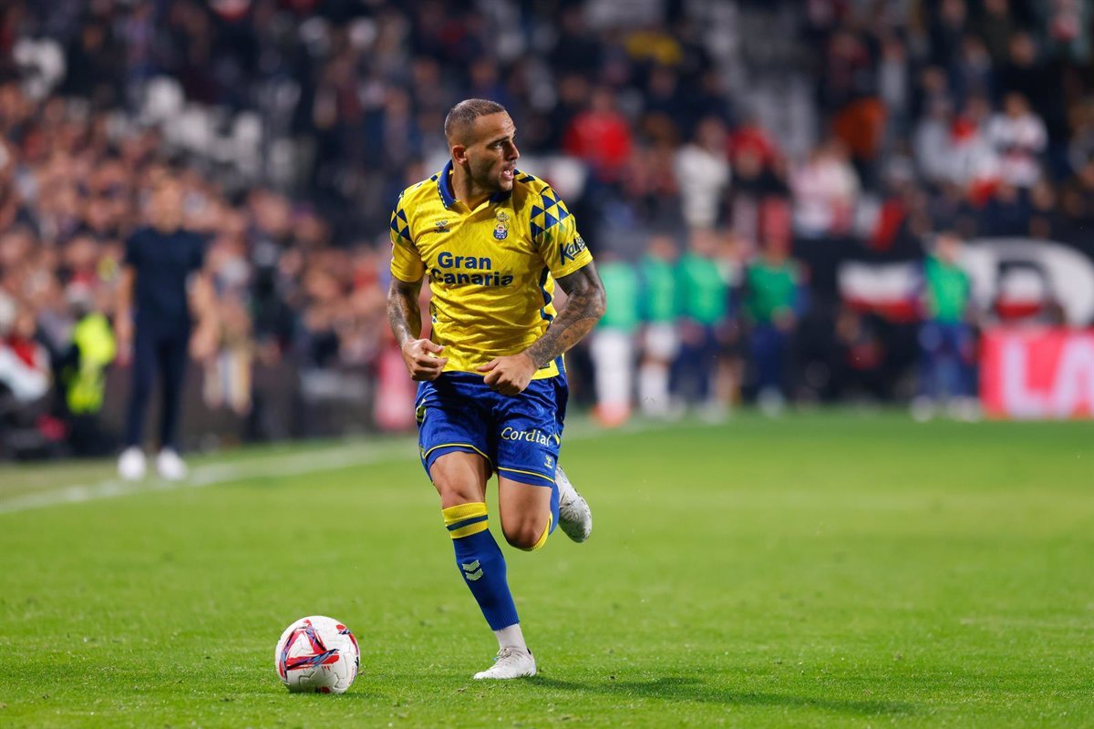 1740819059_El-Valladolid-perdona-a-Las-Palmas-en-duelo-por-permanencia.jpg