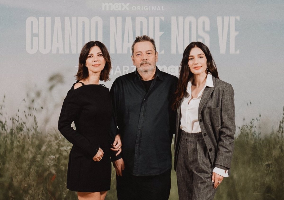 En-Cuando-nadie-nos-ve-la-nueva-serie-de-Enrique.jpg