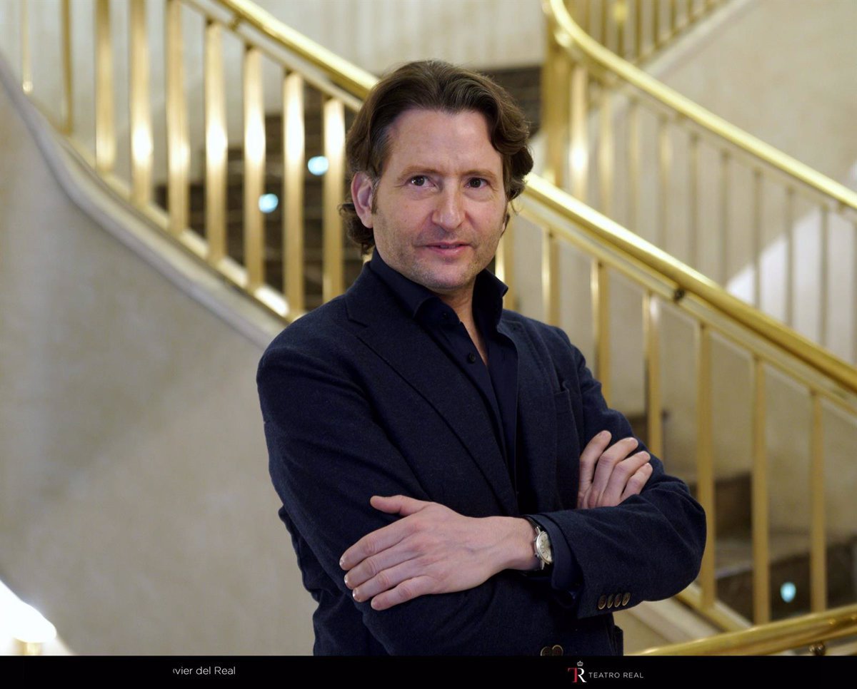 Gustavo-Gimeno-honored-with-Order-of-Civil-Merit-for-his.jpg