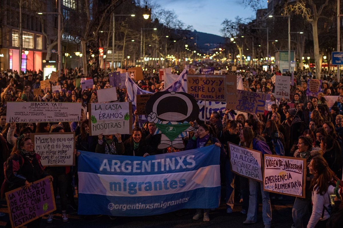 Mas-de-40-marchas-convocadas-en-toda-Espana-este-8M.jpg