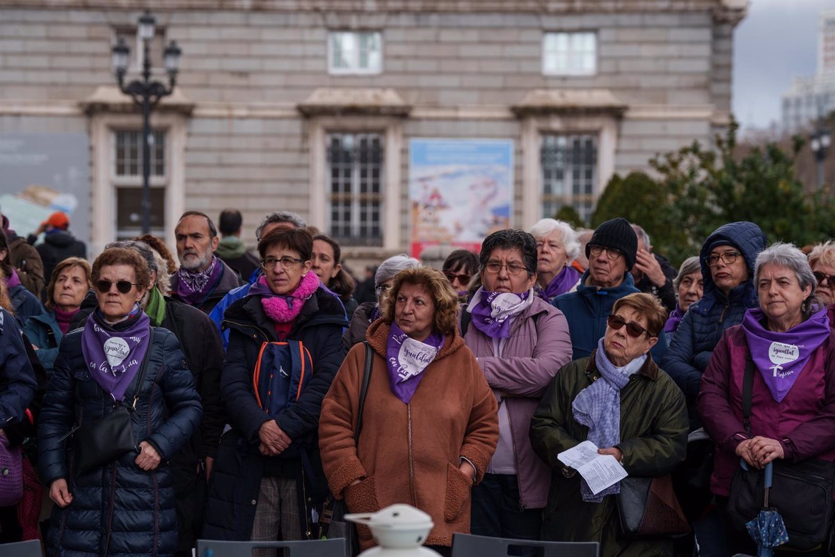 Mujeres-de-la-Iglesia-piden-una-reforma-radical-por-la.jpg