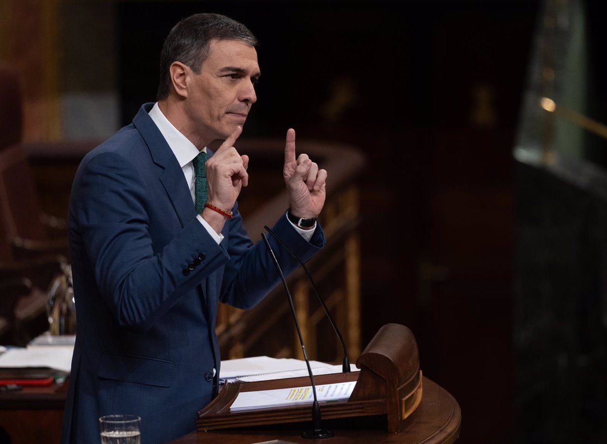 Sanchez-Abascal-vive-en-su-realidad-paralela-migracion-irregular-en.jpg