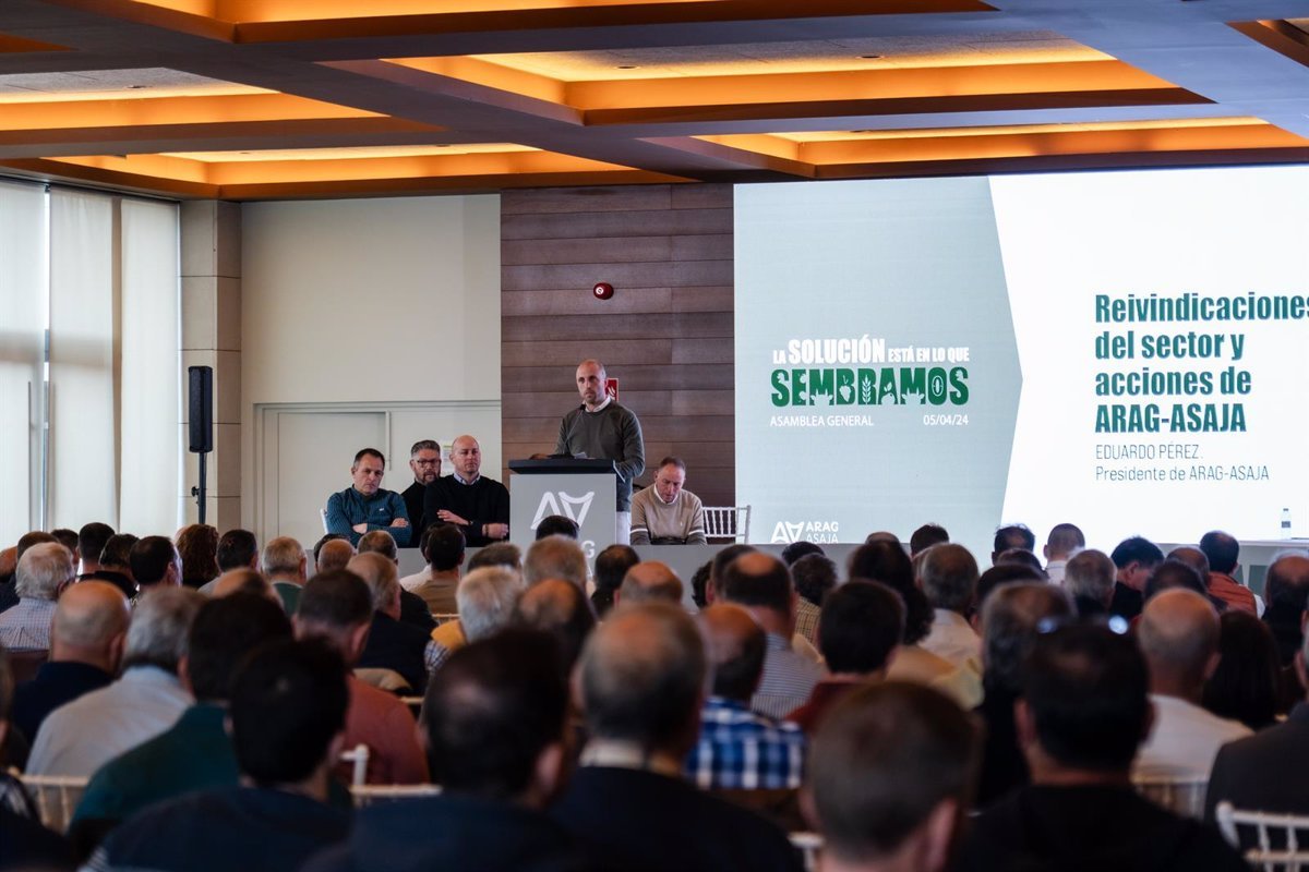1743806284_ARAG-ASAJA-celebra-asamblea-para-abordar-aranceles-EEUU-y-rentabilidad-sector.jpg