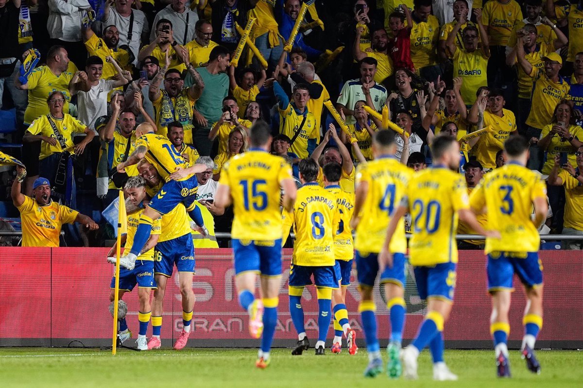 1745099290_El-Atletico-de-Madrid-pierde-en-Gran-Canaria-con-un.jpg