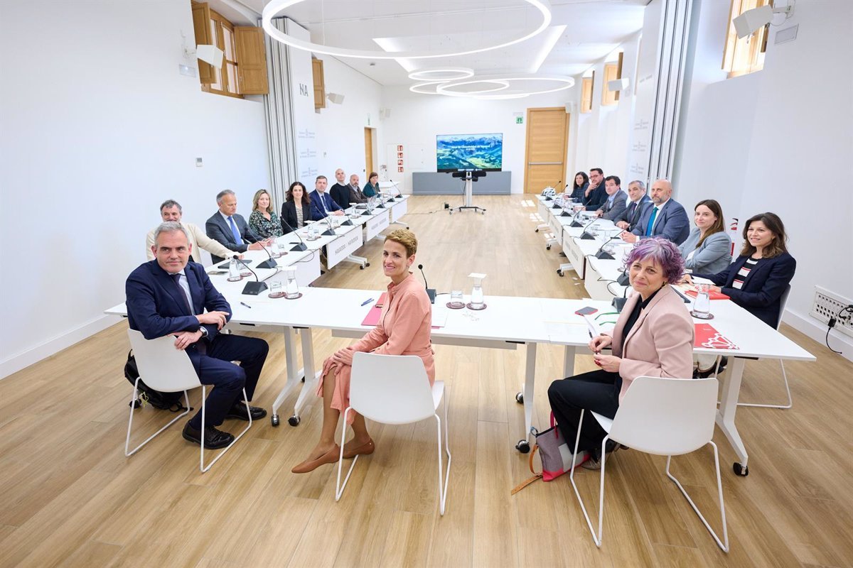 El-aeropuerto-de-Pamplona-proyecta-dos-nuevos-destinos-nacionales-e.jpg