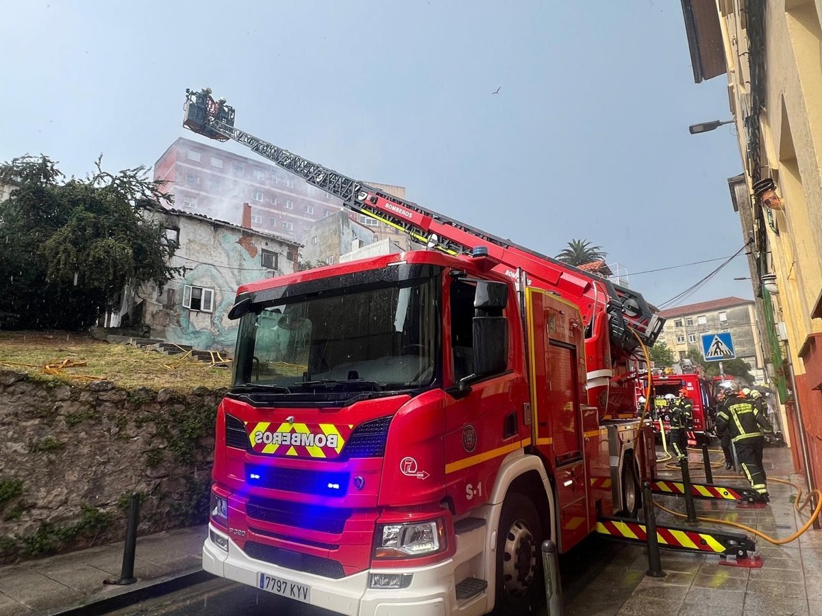Un-incendio-afecta-a-una-vivienda-okupada-en-Santander.jpg