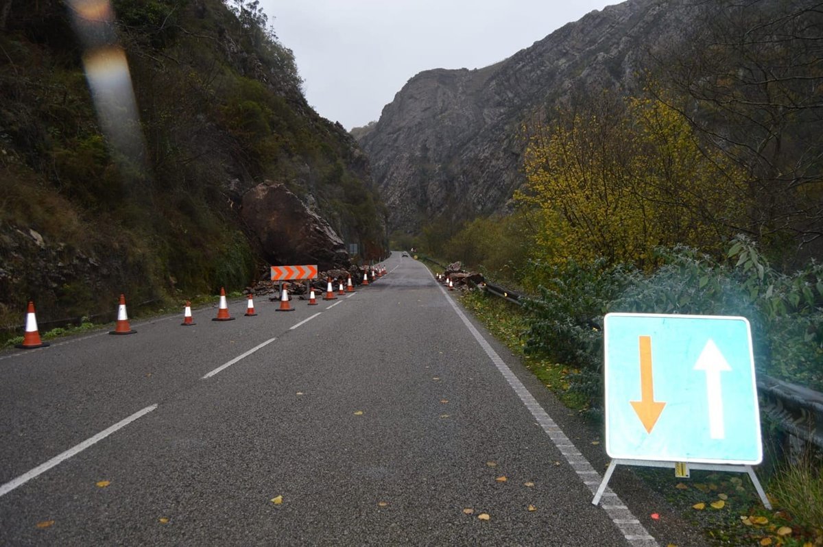 1751591792_El-58-de-las-carreteras-de-Asturias-presentan-graves-deterioros.jpg