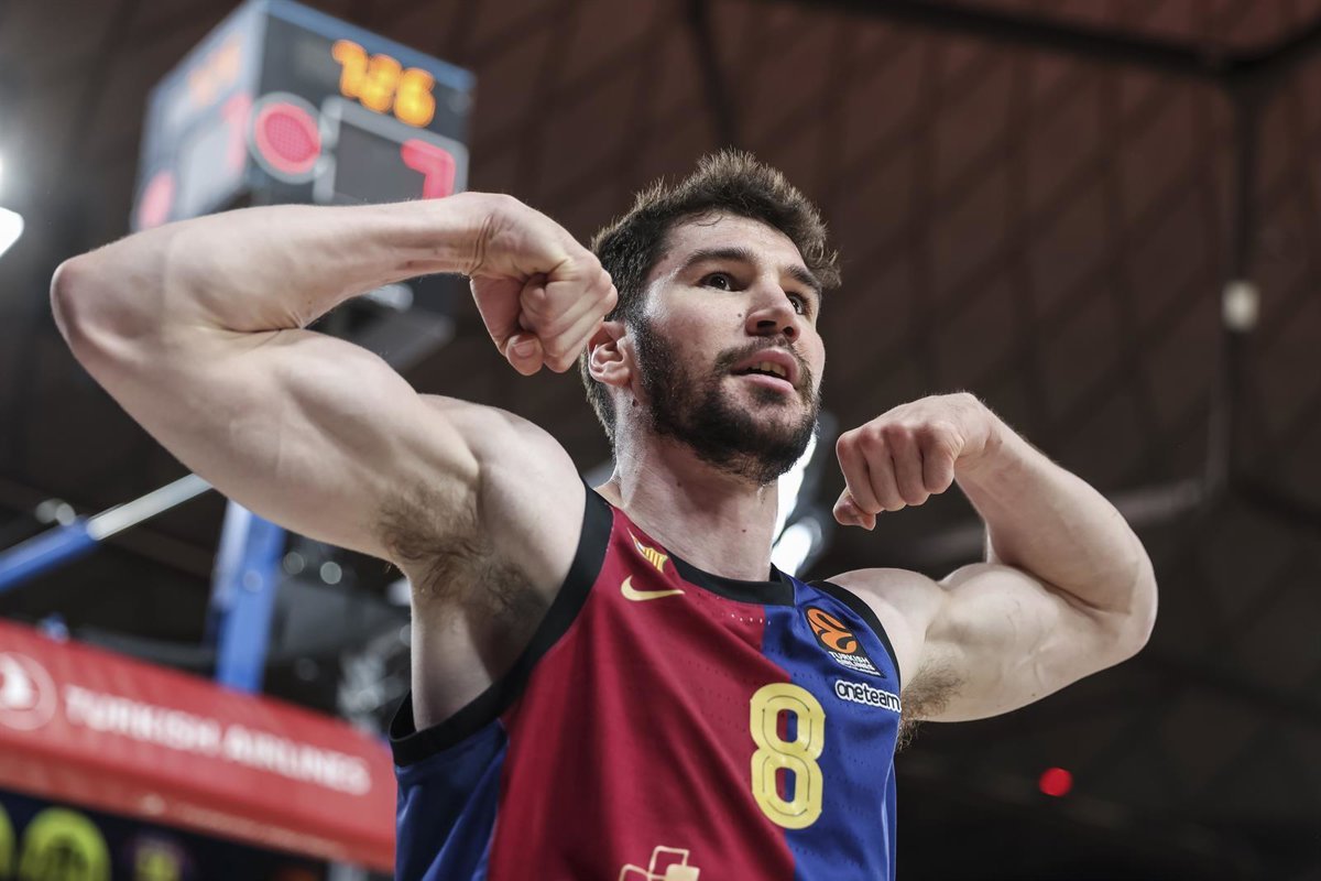1752753173_Dario-Brizuela-amplia-su-contrato-con-el-Barca-hasta-2028.jpg