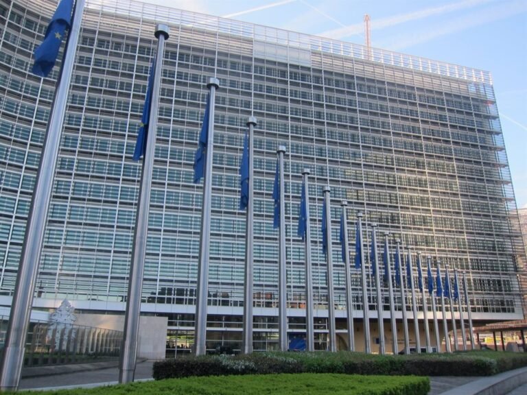 La-comunidad-artistica-pide-a-la-Comision-Europea-cumplir-Ley.jpg