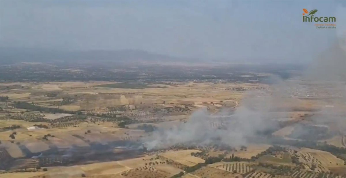 Dos-incendios-forestales-en-El-Casar-de-Escalona-Toledo-y.jpg