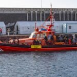 El-Gobierno-trasladara-hasta-tres-menores-migrantes-a-la-Peninsula.jpg