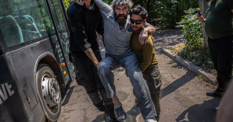 Evacuacion-urgente-en-Dobropillia-ante-avance-de-Rusia.jpg