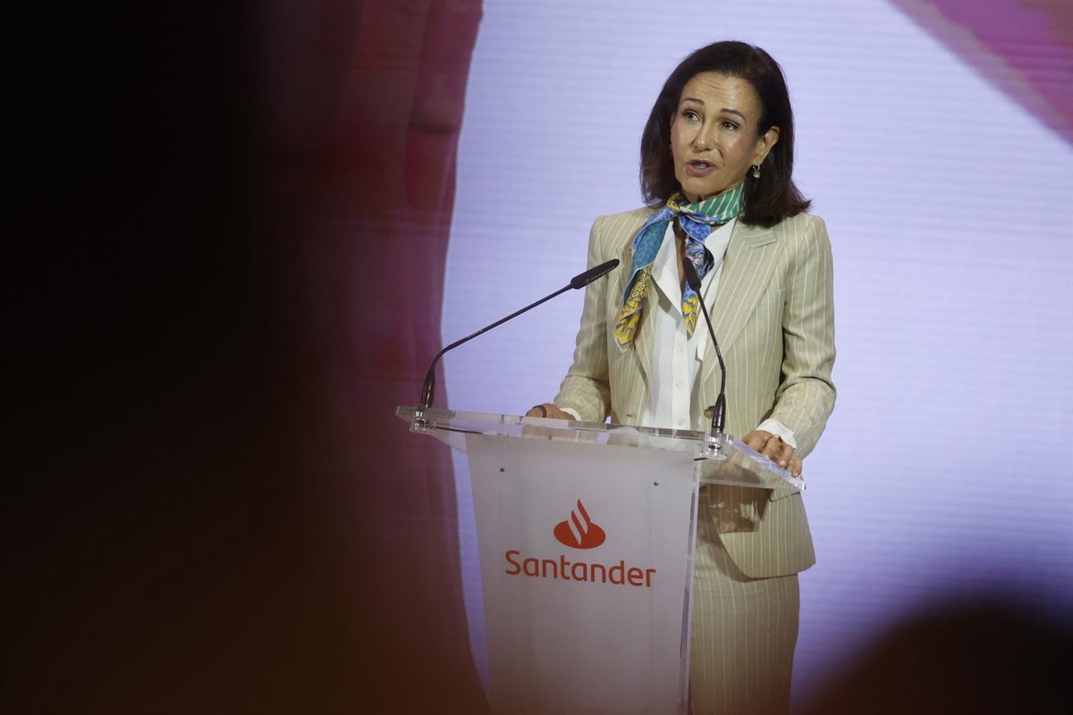 Santander-se-convierte-en-un-banco-nativo-en-IA-tras.jpg