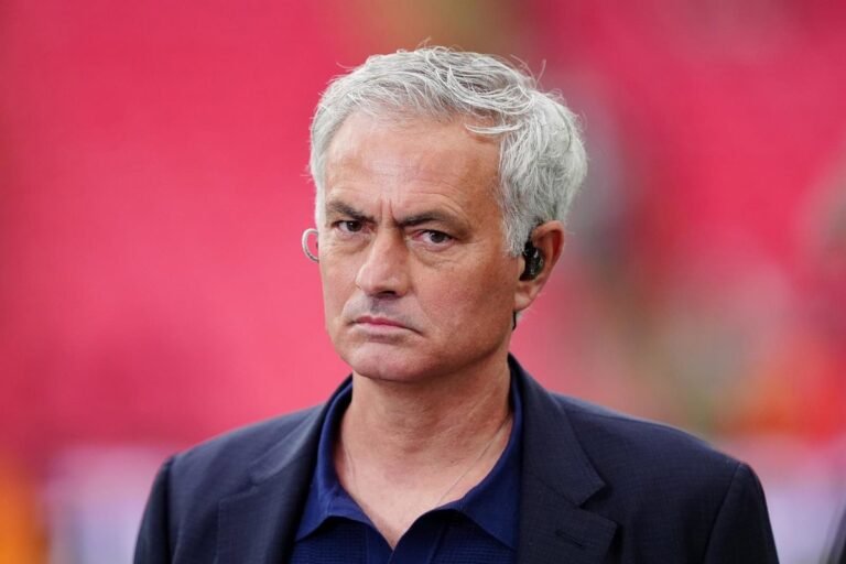 Se-va-parte-de-mi-historia-Mourinho-lamenta-la-muerte.jpg