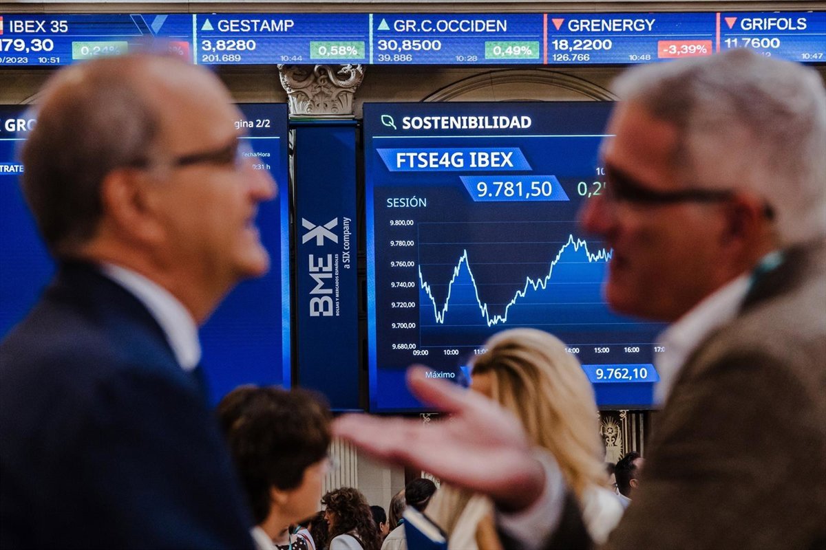 El-Ibex-35-finaliza-la-semana-en-15300-puntos-con.jpg