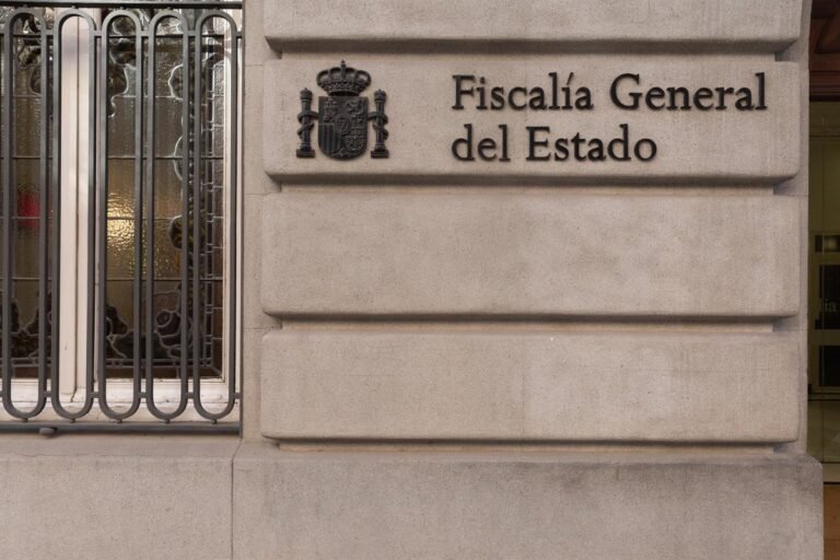 La-Fiscalia-reclama-mas-personal-y-medios-para-proteger-a.jpg
