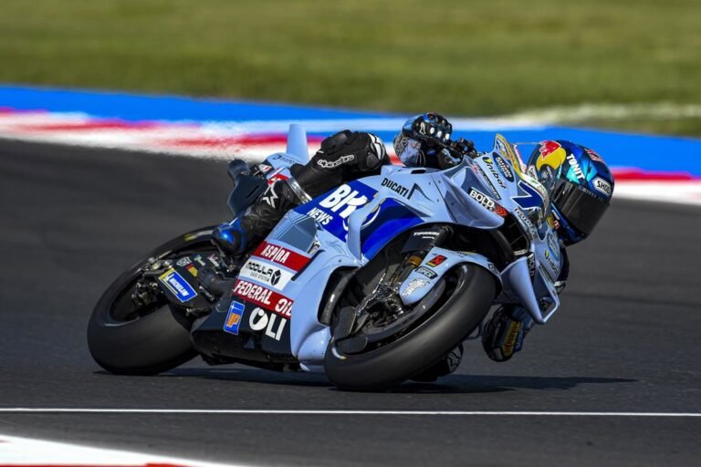 Alex-Marquez-se-corona-en-Sepang-liderando-un-podio-espanol.jpg
