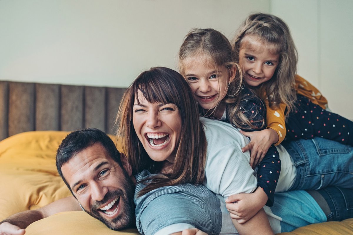 Beneficios-de-la-felicidad-para-la-salud-estudio-revela-relacion.jpg