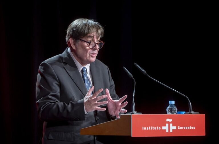 El-Instituto-Cervantes-mantiene-su-relacion-con-la-RAE.jpg