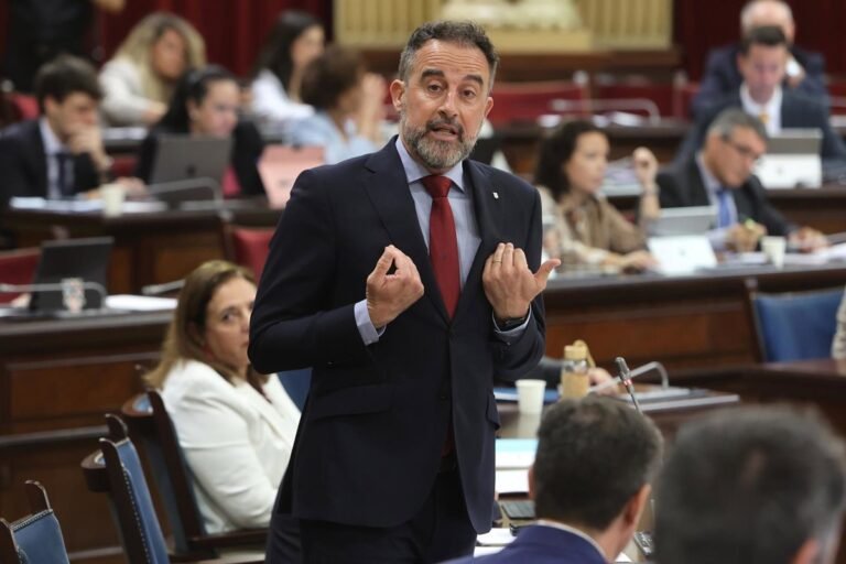 Mateo-defiende-aumento-inversion-en-Servicios-Ferroviarios-de-Mallorca-ante.jpg