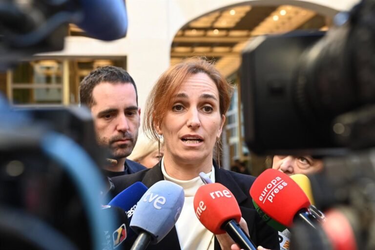 Monica-Garcia-critica-al-PP-por-no-dar-datos-de.jpg