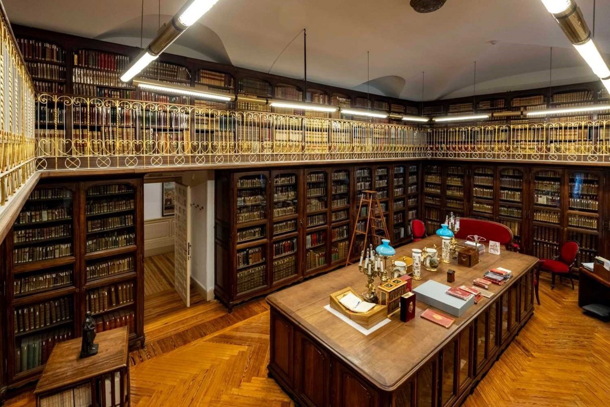 Patrimonio-Nacional-celebra-el-Dia-de-las-Bibliotecas-con-visitas.jpg