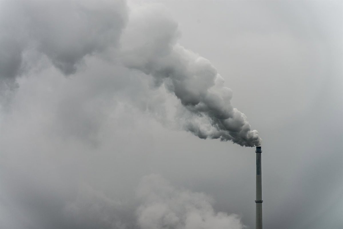 Uno-de-cada-cuatro-espanoles-respira-aire-contaminado-por-ozono.jpg