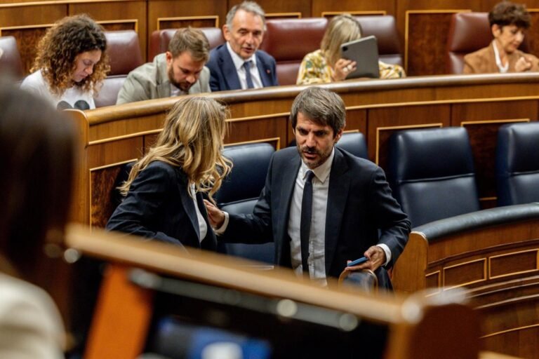 Urtasun-habla-con-promotores-de-ILP-sobre-tauromaquia-para-llevarla.jpg