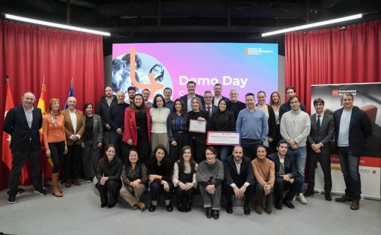 FotoFamiliaStartupsnodoSaludRedesEmprendimientoDigital (1)