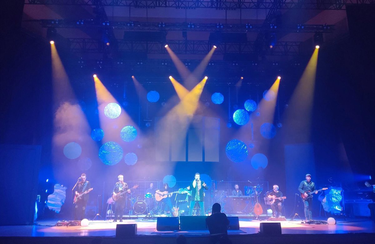 Manolo-Garcia-emociona-al-publico-en-Madrid-con-sus-canciones.jpg