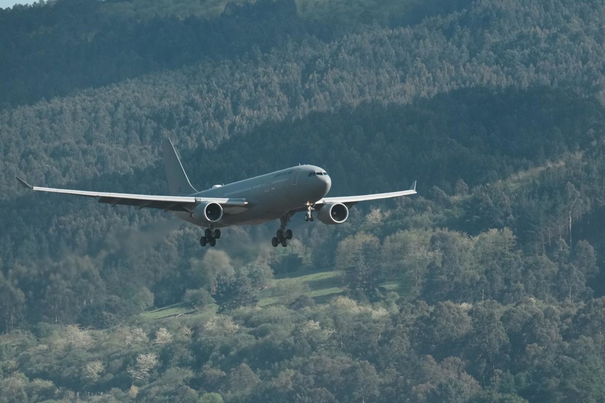 Seis-vuelos-desviados-en-el-aeropuerto-de-Loiu-por-la.jpg