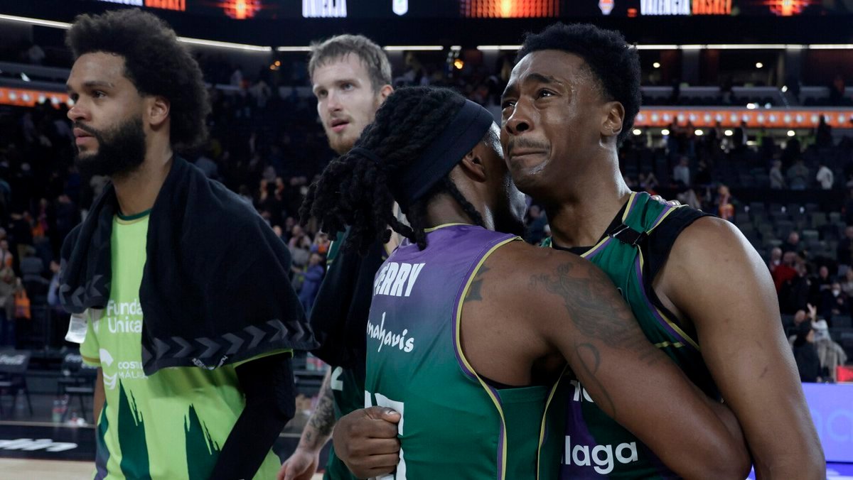 El-Unicaja-sorprende-al-Valencia-y-el-UCAM-Murcia-asegura.jpg