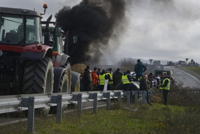 Seguiremos-bloqueando-la-N-120-en-Ourense-hasta-que-nos-atiendan.jpg
