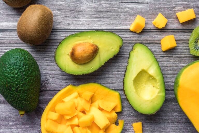 Beneficios-de-comer-mango-y-aguacate-a-diario-para-la.jpg