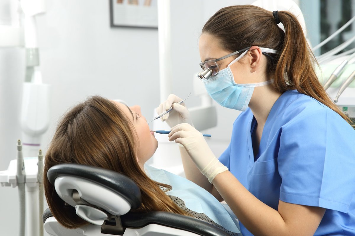 El-674-de-espanoles-con-altos-ingresos-visito-al-dentista.jpg