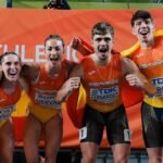 El-cuarteto-del-relevo-4x400-mixto-celebra-la-plata-mundial.jpg