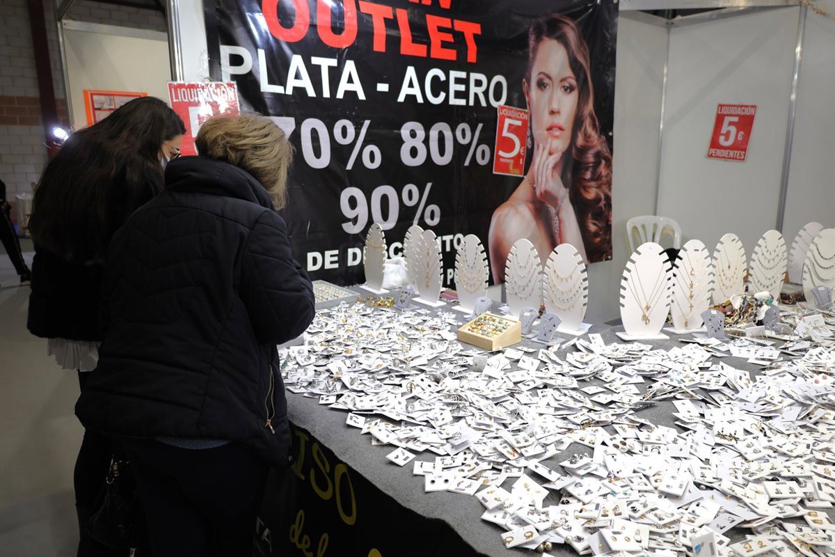 El-stock-de-mercancias-en-el-comercio-aumenta-un-18.jpg
