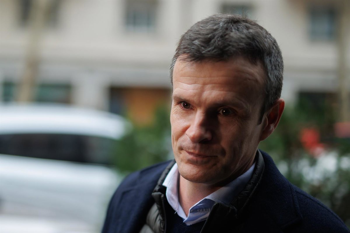 Jon-Uriarte-presenta-su-candidatura-a-la-presidencia-del-Athletic.jpg