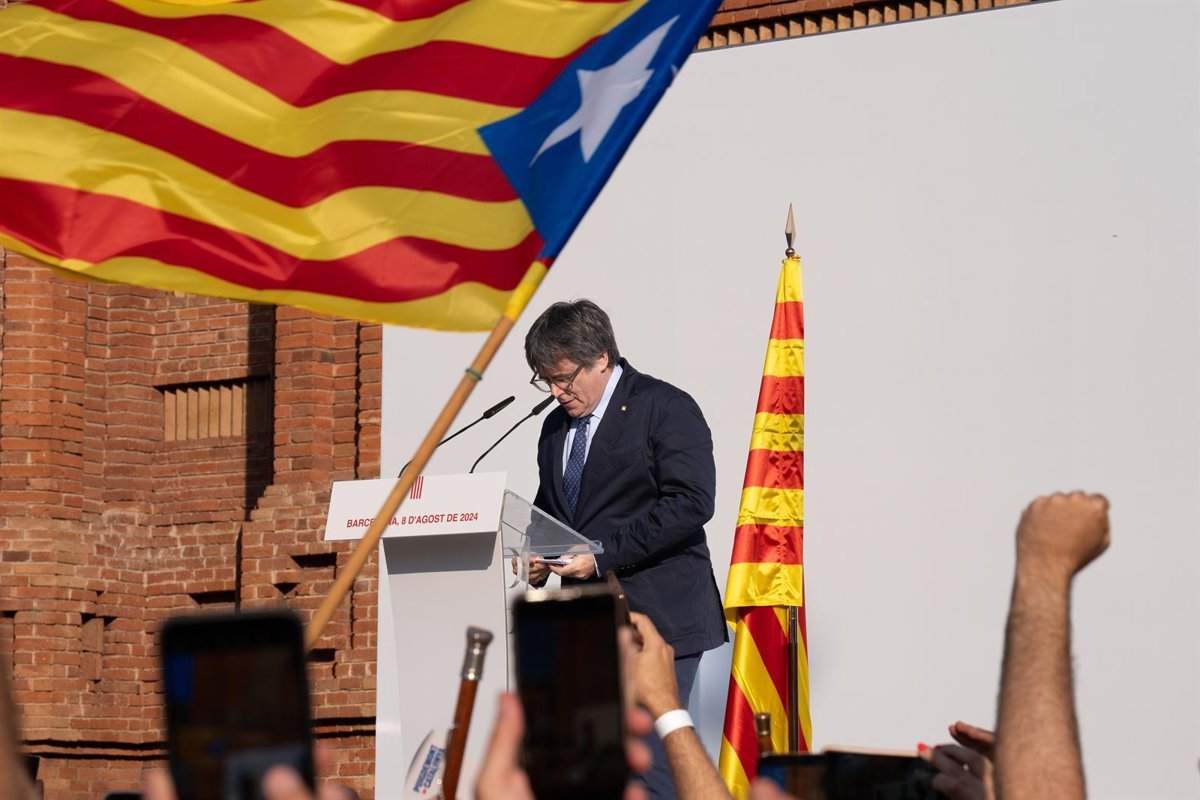Los-Mossos-no-encuentran-comunicacion-telefonica-entre-Puigdemont-y-agentes.jpg