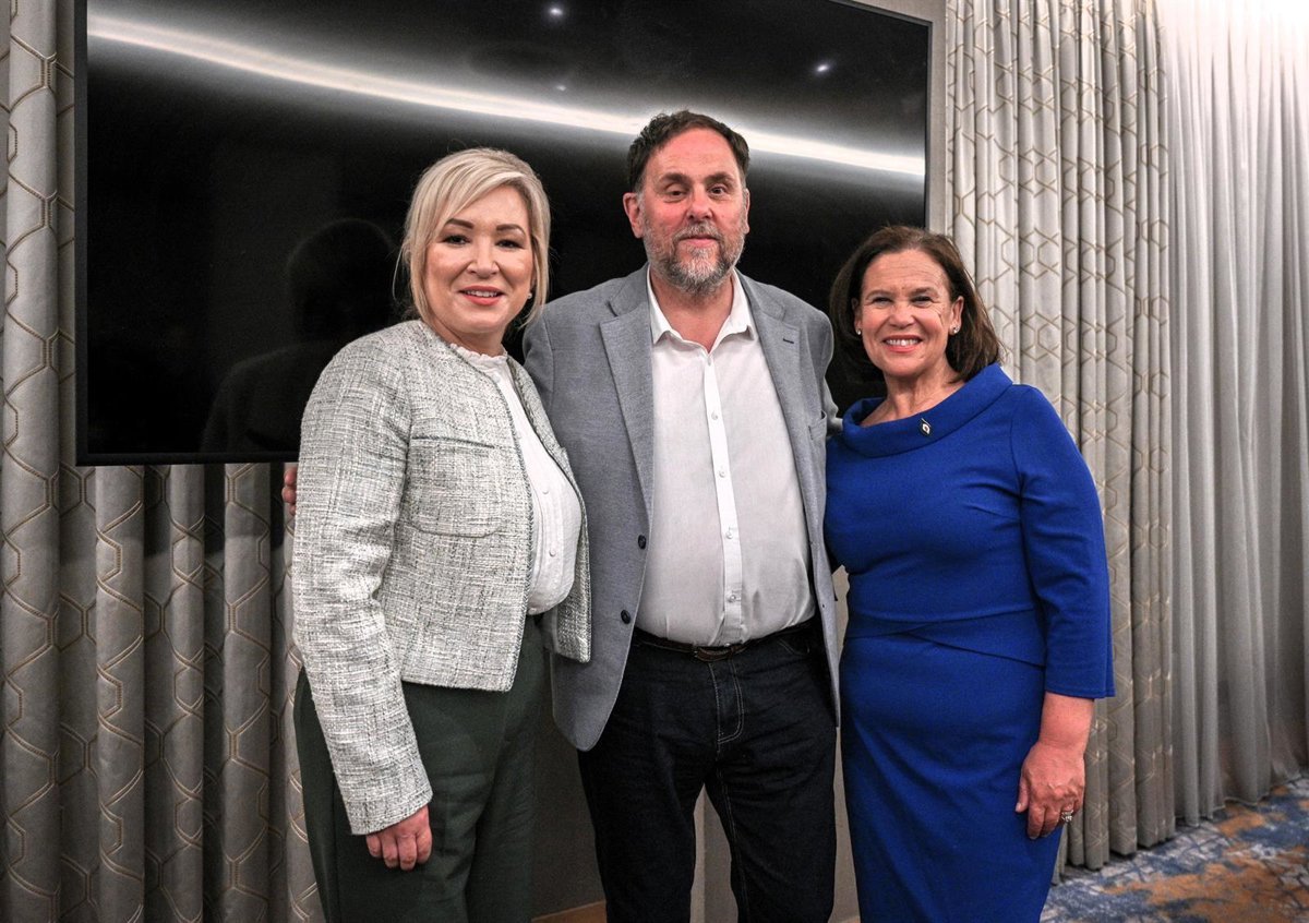 Junqueras-se-reune-en-Belfast-con-la-primera-ministra-de.jpg