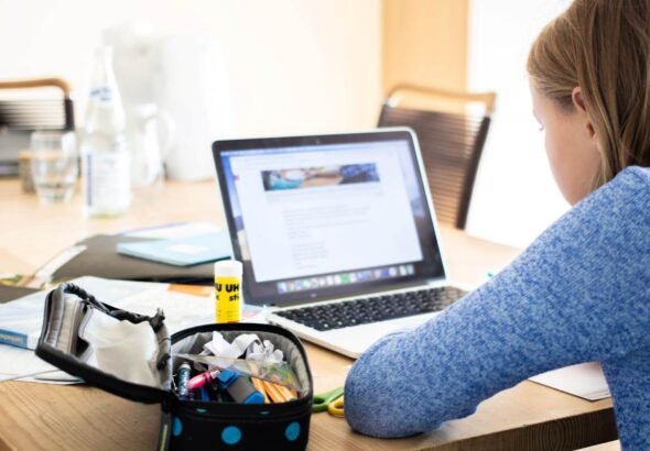 Formación online y certificados digitales: qué conviene comprobar antes de inscribirse